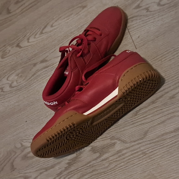 Reebok low tops - Picture 7 of 8